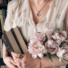 Rina | Worldsbetweenpages