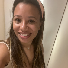 Flávia Amado