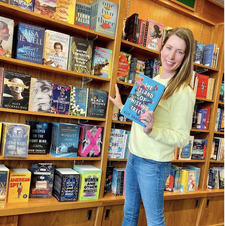 Kelly (The Happiest Little Book Club)