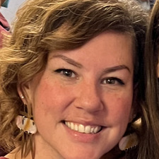 Holly Schnur