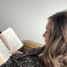 Macka the booklover