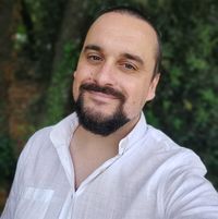 Никола Кнежевић