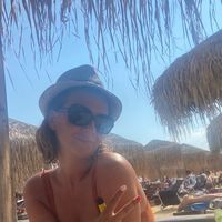 Евелина Любенова