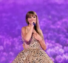 Fatima_reads&reviews 