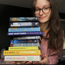 Emma | emmaisreadingabook