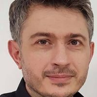 Adrian Arama