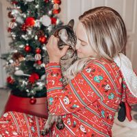 Andrea (andrea.bookster)