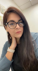 Mayra Flores