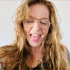 Eleni White