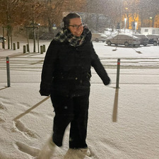 anni &#x1faa9;&#x1f49b;&#x1f353;&#x1f57a;