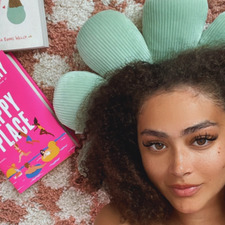 risa &#x1f352; (risaxreads)