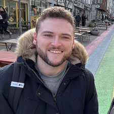 Nick (novelswithnick)