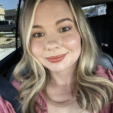 Stephanie R