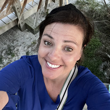 Carla Arnold