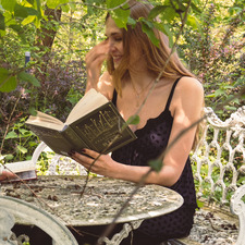 Lara &#x1f49b;&#x1f41d;&#x1f490;&#x1f49d;&#x1f34b;&#x1f31f;