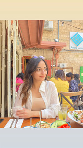 Lora Khamis