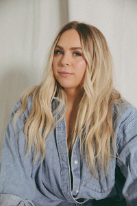 Tori Davis 