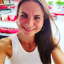 Jennifer holmes