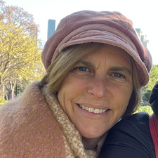 Julia Dawson