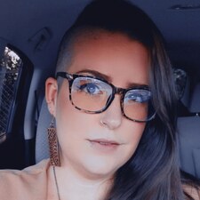 Jes Chamberlain White