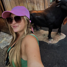 hailey ᥫ᭡ .⭒ ۫ ׅ