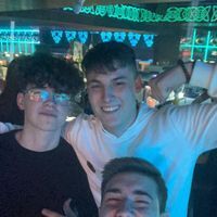 Дейвид Адъров