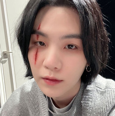 meggy (readsinbloom)