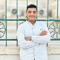 الأستاذ عصام خليفة