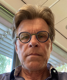 Reader Hans van den Broek