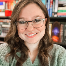 Lorene (lorenelovesbooks)