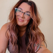 Emily | Bubbly Bookshelf