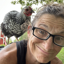 Julie Hyzy