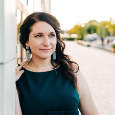 Julia via Stylish in the Stacks