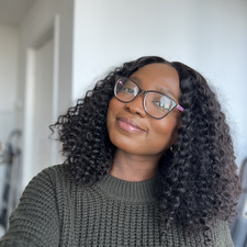 Tosin (booksxnaps)