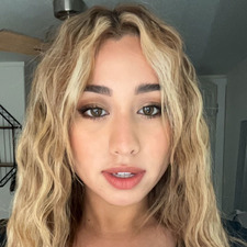 Elizabeth Mora