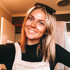 Ash Mouser - reads.byash