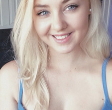 April *ੈ✩‧₊˚