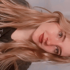 Emelie ⋆·˚ ༘ *