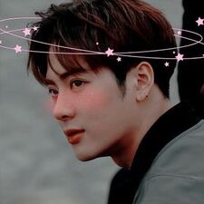 Jade (CrystalClearKpopper)