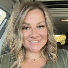 Nicole Dean
