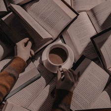 ⭑ ๋࣭ aliana  ๋࣭⭑