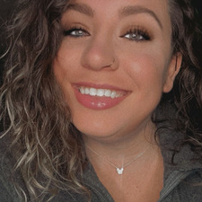 Tiffany Smith ᥫ᭡