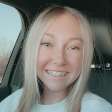 Kazia DeHahn