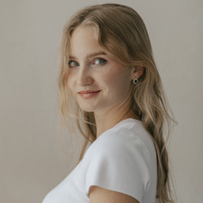 Vera V.