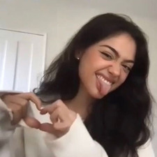 Mel  ฅ^•ﻌ•^ฅ