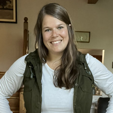 Taryn Loos