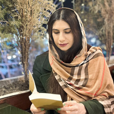 Nazanin Taghizadieh نازنین تقی زادیه