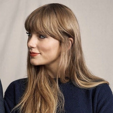 Mina ⸆⸉ ⋆ ˚｡⋆୨୧˚