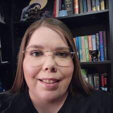 Julee (overbookedwithjulee)