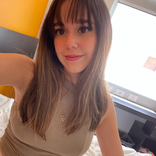 Sam (VamosaleerconSam)